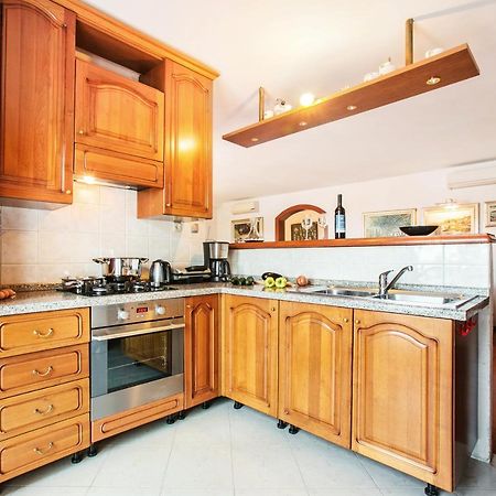 Golden View Luxury Apartment Maslinica Exterior photo