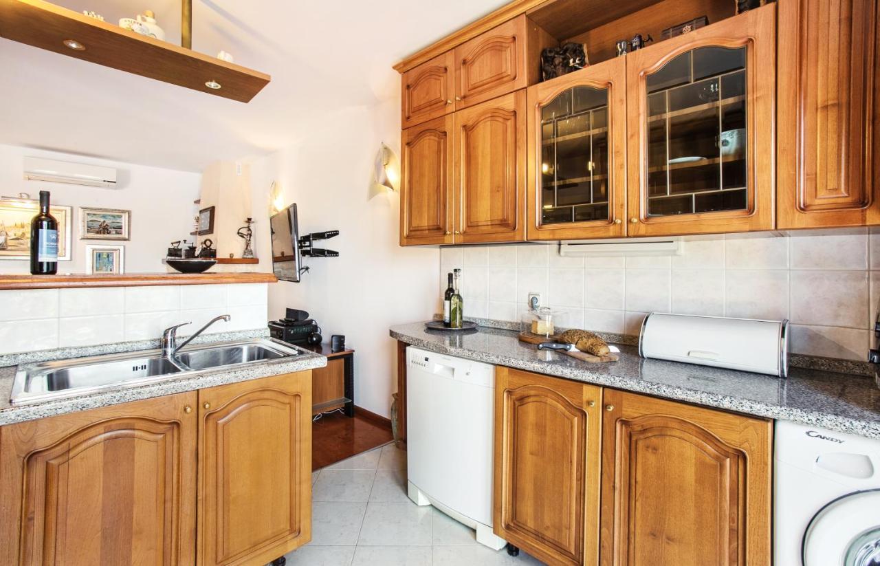 Golden View Luxury Apartment Maslinica Exterior photo