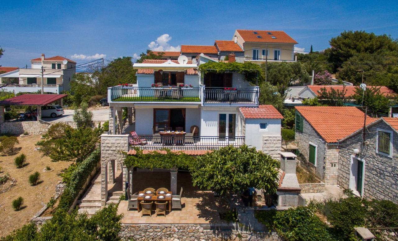 Golden View Luxury Apartment Maslinica Exterior photo